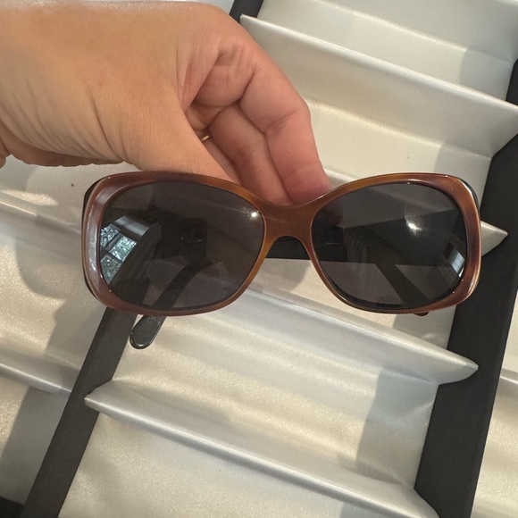 Chanel vintage Brown and black Sunglasses - Picture 1 of 5